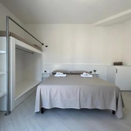 게스트하우스 Domu Dina 3 3*